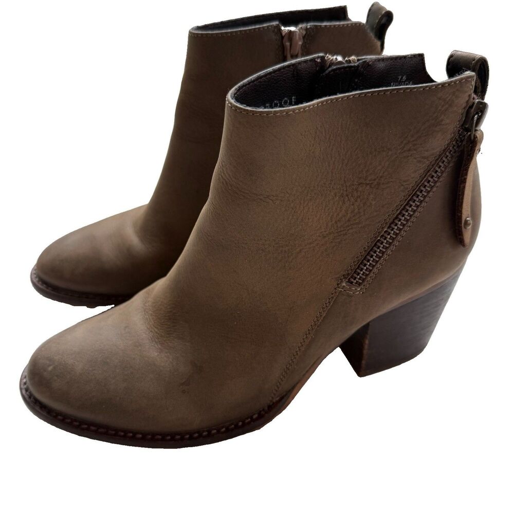 Blondo Nivada Waterproof Leather Ankle Boots Women's Size 7.5 Booties